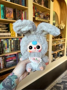 BOGO BB3 boba eyes grey rabbit with bib